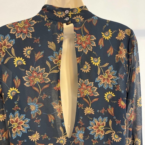 Karlie Navy Floral Print Long Sleeve Lined Open Back Blouse Medium - Picture 4 of 9